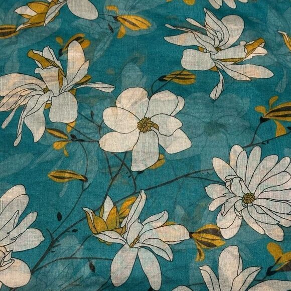 Scarves – Scarf colors: black, Green, teal, white, - Picture 3 of 5